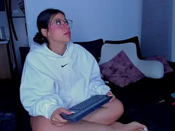 Stripchat Free Porn Cam of majo_gallego