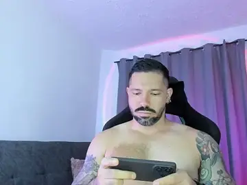 Stripchat Best live sex cam show of Pierre_Vidal