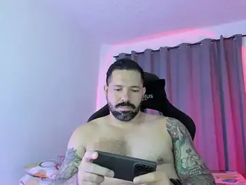 Stripchat Sex Cam of Pierre_Vidal