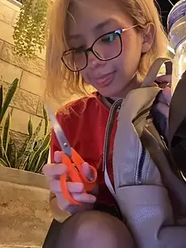 Stripchat Live Sex of SweetBunnyGF