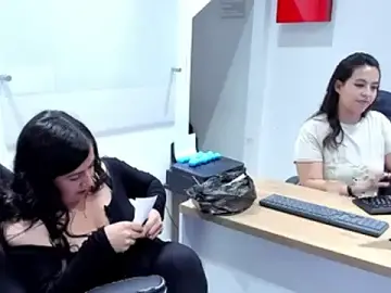 Stripchat Free Live Porn of Kimkalifa_