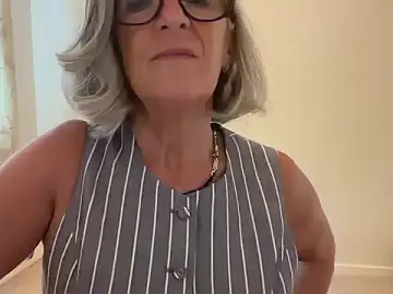 Stripchat Free Live Porn of NaughtyMonicaUK