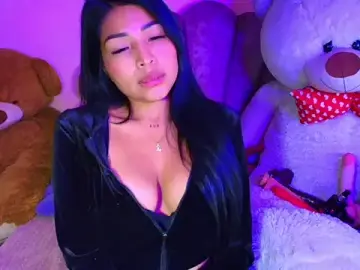 Stripchat Nude Webcam of Pocahontascute_33
