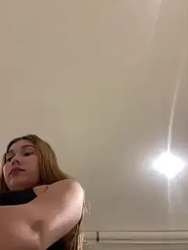 Stripchat Live Sex Cam of Nikii__