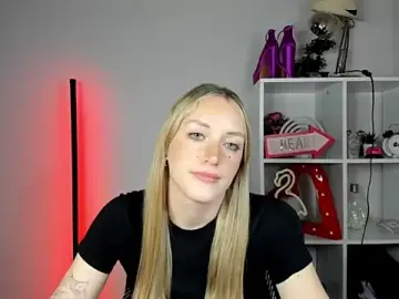 Stripchat Adult Webcam of EvelynBlond