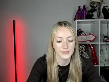 Stripchat Watch Live Sex Cams of EvelynBlond