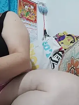 Stripchat Free Live Porn of karlythoth@xh