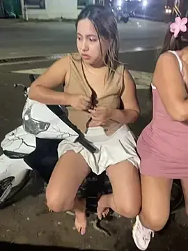 Stripchat Free Porn Cam of Moom_evil1177
