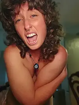 Stripchat Watch Live Sex Cams of mossy_kiss
