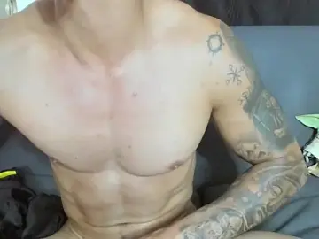 Stripchat Nude Webcam of AlexRoyce_