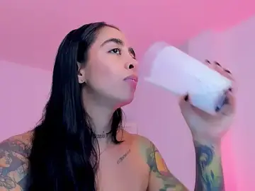 Stripchat Sex Cam of sophierooy22
