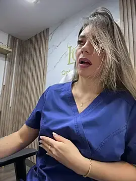 Stripchat Live Sex Cam of alicee16