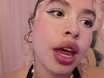 Stripchat Best live sex cam show of Haelycute