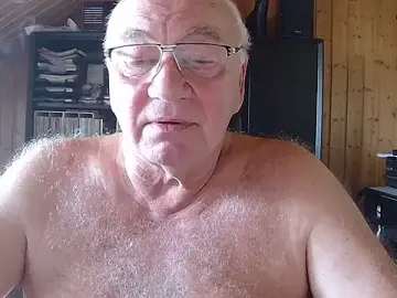 Stripchat Nude Webcam of biggandybig