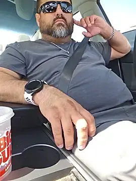 Stripchat Free Porn Cam of Roddog18
