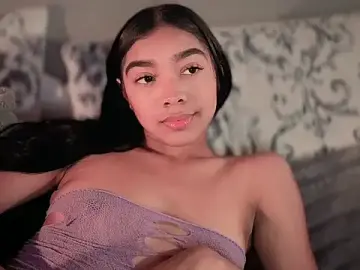 Stripchat Free Live Porn of pocahontamoon