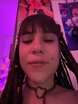 Stripchat Free Porn Cam of Hellen_dumont