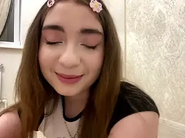 Stripchat Sex Cam of Rosie_Sweety