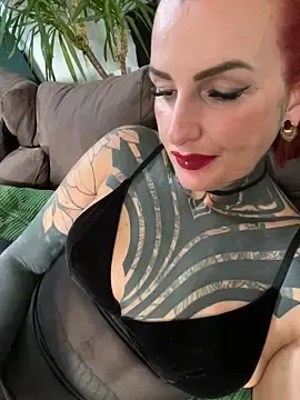 Stripchat Live Sex of KathaleaNoir