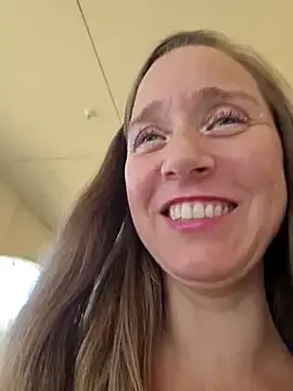 Stripchat Best live sex cam show of SkyelarsWorld