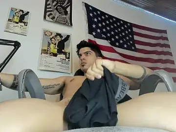 Stripchat Live Sex of charlie_hotxxx