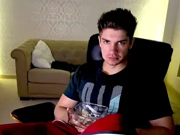 Stripchat Adult Webcams of MaxKaiden