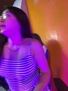Stripchat Free Porn Cam of Mile_Evanns