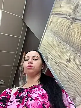 Stripchat Sex Chat of CrazzyChicks