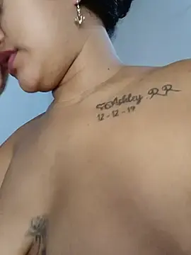 Stripchat Nude Webcam of sofiaxxxxkl