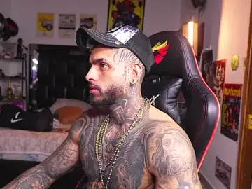 Stripchat Live Porn of logan_hugh8