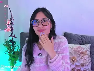 Stripchat Sex Cam of NayeCloud
