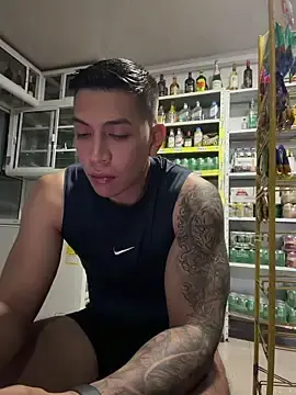 Stripchat Sex Cam of OliverWest04