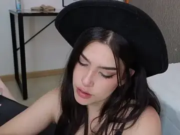 Stripchat Sex Cam of Alegna_Moon_