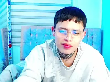 Stripchat Live Sex Cam of _justinmoon2