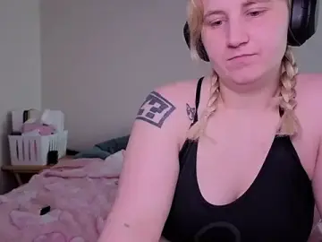 Stripchat Adult Webcam of Glitch_Witch