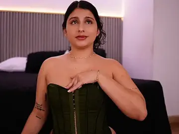 Stripchat Live Sex Cam of Luu_Princess