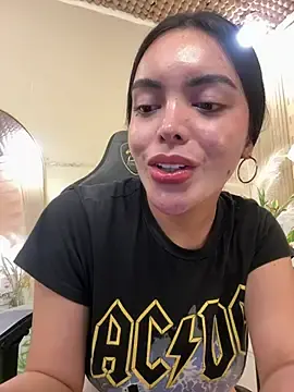 Stripchat Free Porn Cam of TS-SimplyTheBest