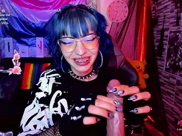 Stripchat Free Live Porn of BlueElyxra