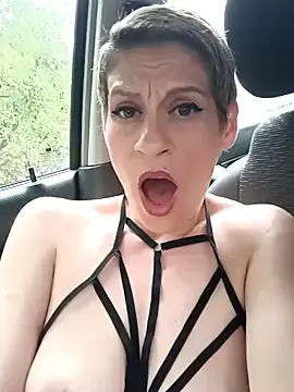 Stripchat Nude Webcam of KittyDesiree