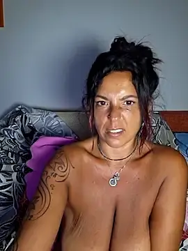 Stripchat Nude Webcam of allyson22andy