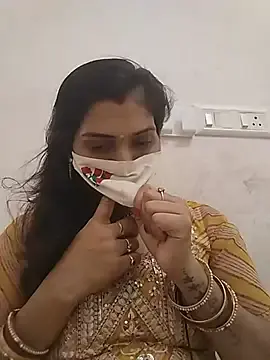 Stripchat Adult Webcams of KAJALBHABHI_