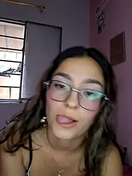 Stripchat Free Live Porn of Ary-18