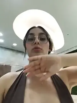Stripchat Watch Live Sex Cams of Ary-18