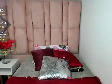 Stripchat Adult Webcam of Issa_Milf__