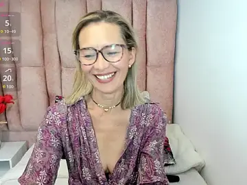Stripchat Best Webcam of Issa_Milf__