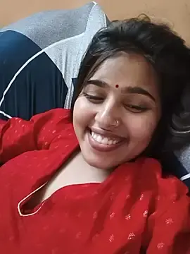 Stripchat Sex Cam of Cute-Simmi69