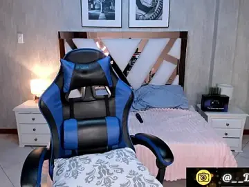 Stripchat Sex Cam of Lia_Simons