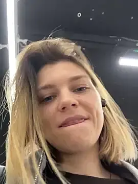 Stripchat Watch Live Sex Cams of ValenciaShock