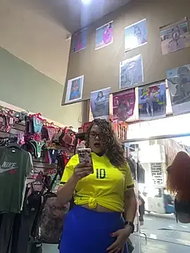 Stripchat Live Porn of ROSALIASSHOP