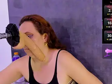 Stripchat Best live sex cam show of Issys_milf